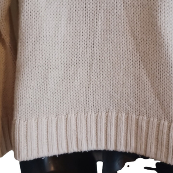 Pink Victorias Secret sweater. Size small. Oatmeal colored v neck cableknit type - Picture 6 of 12